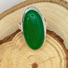 Ladda upp bild till gallerivisning, Cocktailring med Nefrit Jade sten