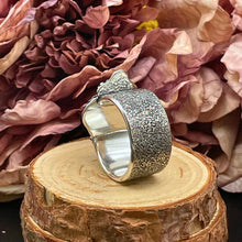 Ladda upp bild till gallerivisning, Oxiderad ring med ametist