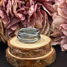 Ladda upp bild till gallerivisning, Virad oxiderad ring