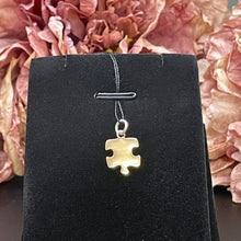 Ladda upp bild till gallerivisning, THE MISSING PIECE - Pusselbitsberlock - Liten