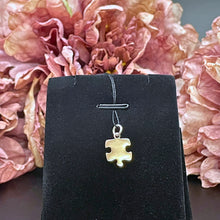 Ladda upp bild till gallerivisning, THE MISSING PIECE - Pusselbitsberlock - Liten