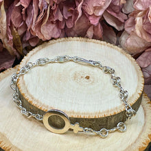 Ladda upp bild till gallerivisning, BELLE - Armband med kvinnotecknet