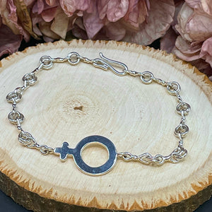 BELLE - Armband med kvinnotecknet