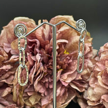 Ladda upp bild till gallerivisning, Hängande länkörhängen